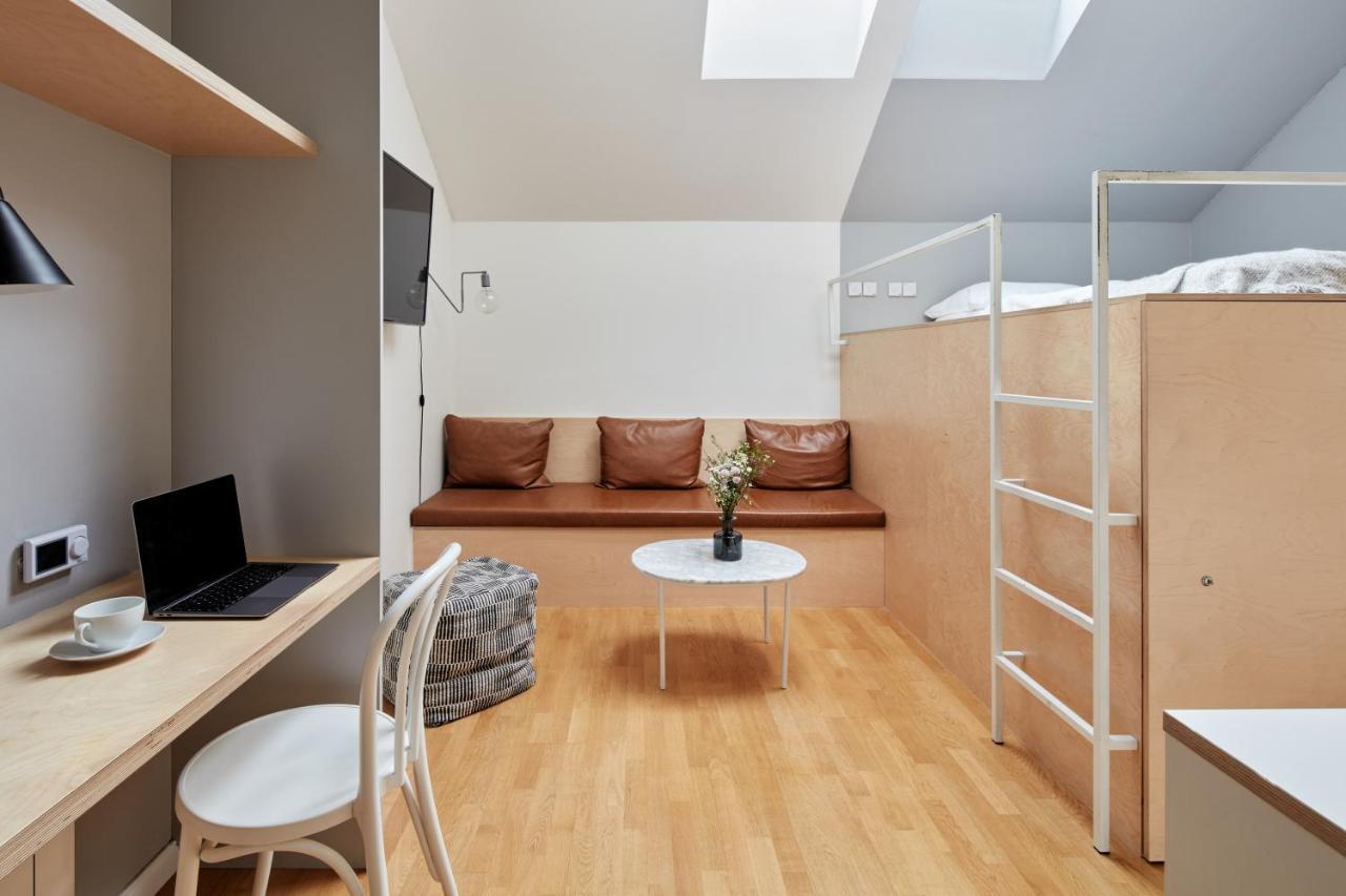شقة Sunlit Studio Near Wenceslas Square By Prague Days المظهر الخارجي الصورة