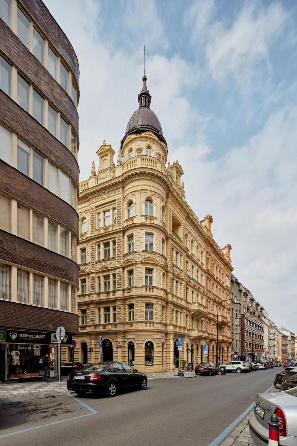 شقة Sunlit Studio Near Wenceslas Square By Prague Days المظهر الخارجي الصورة